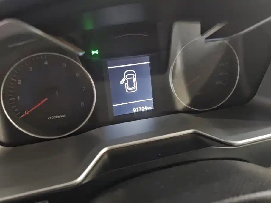 Geely Emgrand — миниатюра 14