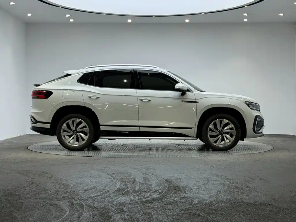 Volkswagen X — миниатюра 4