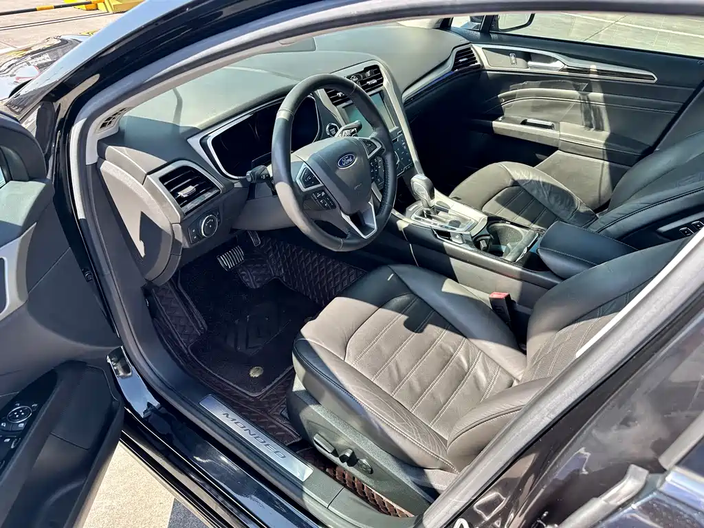 Ford Mondeo — миниатюра 10