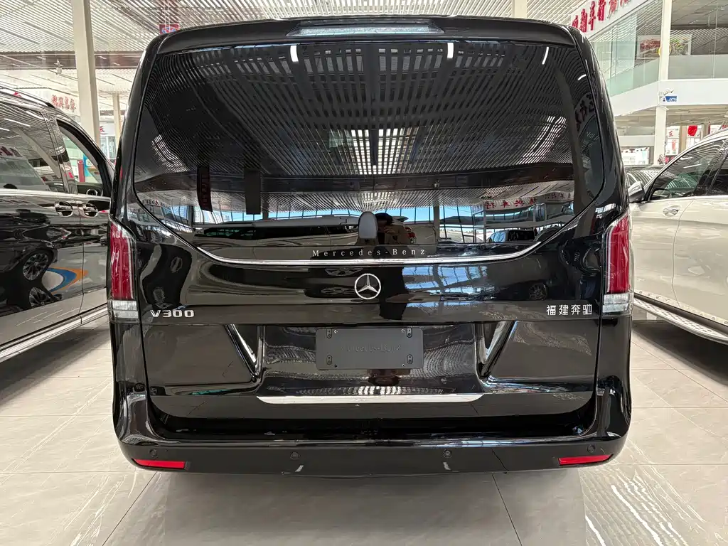 Mercedes-Benz V-Class — миниатюра 14