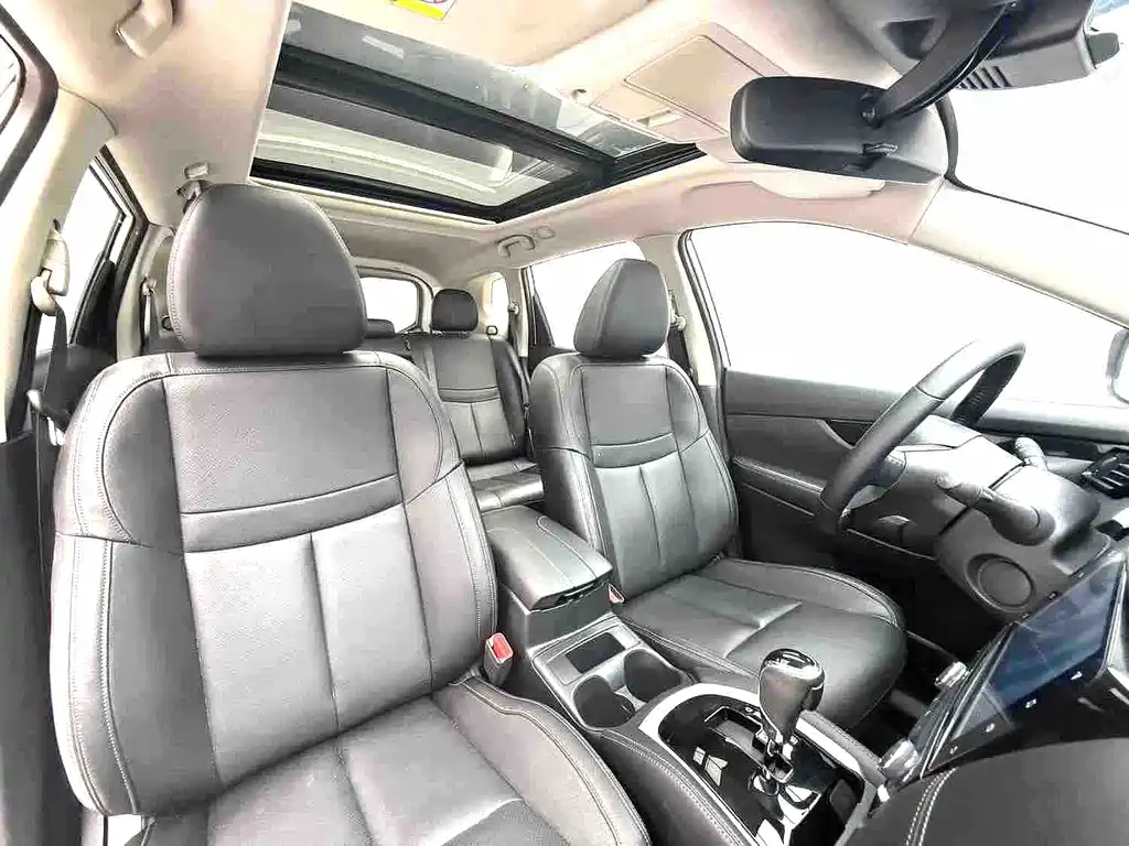 Nissan X-Trail — миниатюра 15