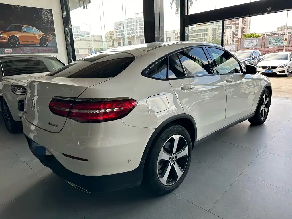 Mercedes-Benz GLC 2019 GLC 200 4MATIC SUV