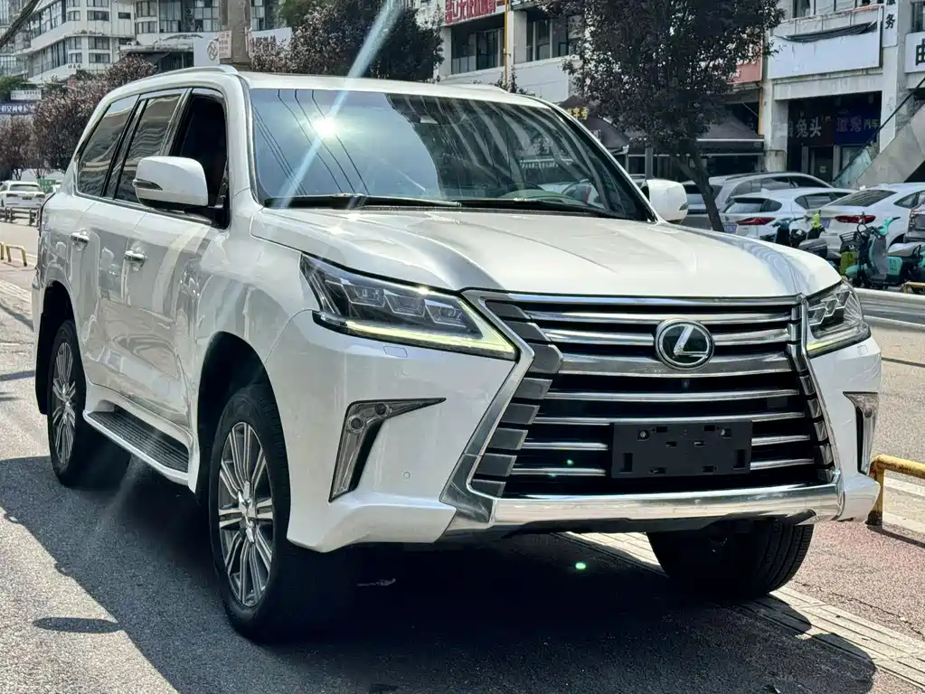 Lexus LX — миниатюра 3