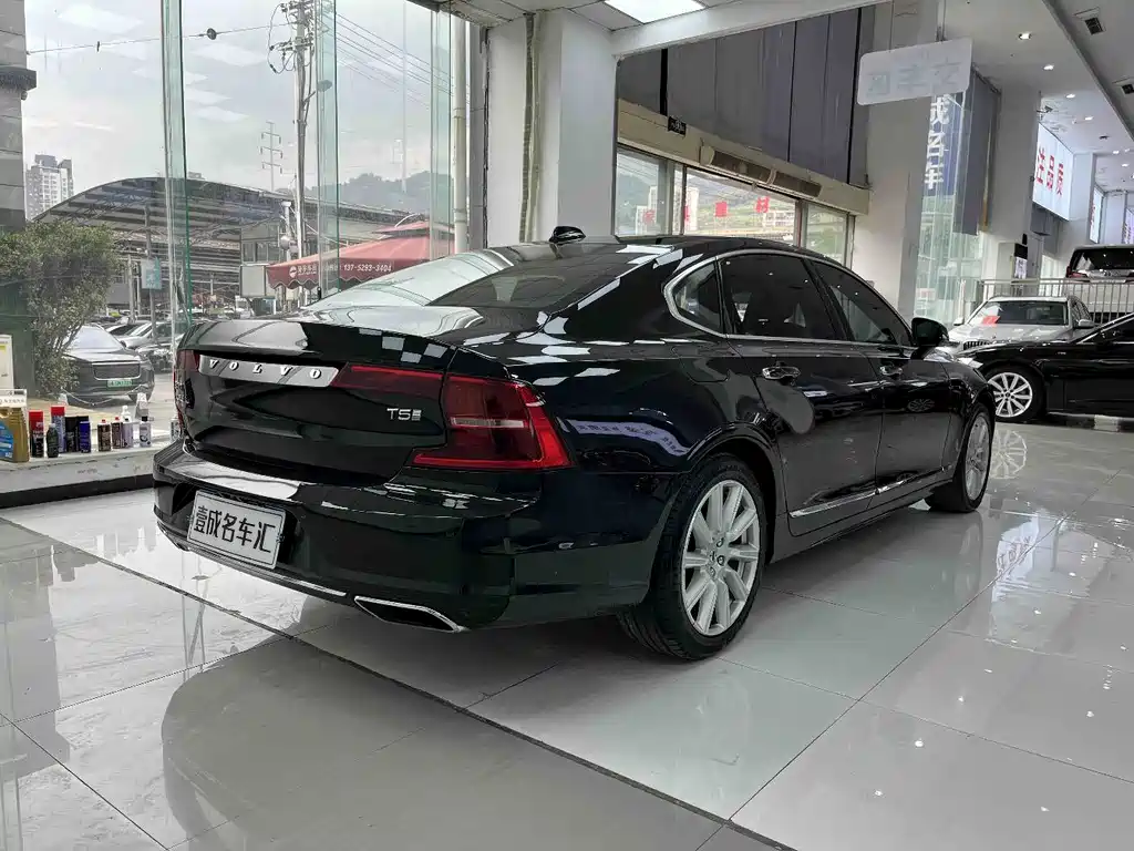 Volvo S90 — миниатюра 9