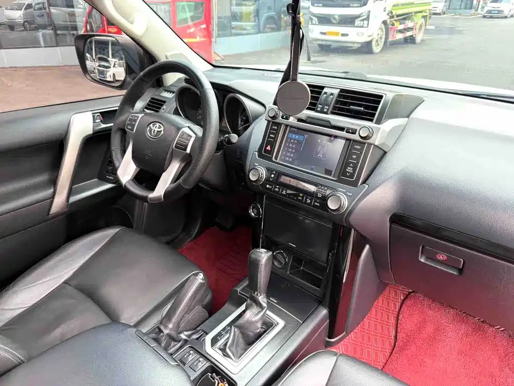 Toyota Land Cruiser Prado 2014 2.7L AT Standard
