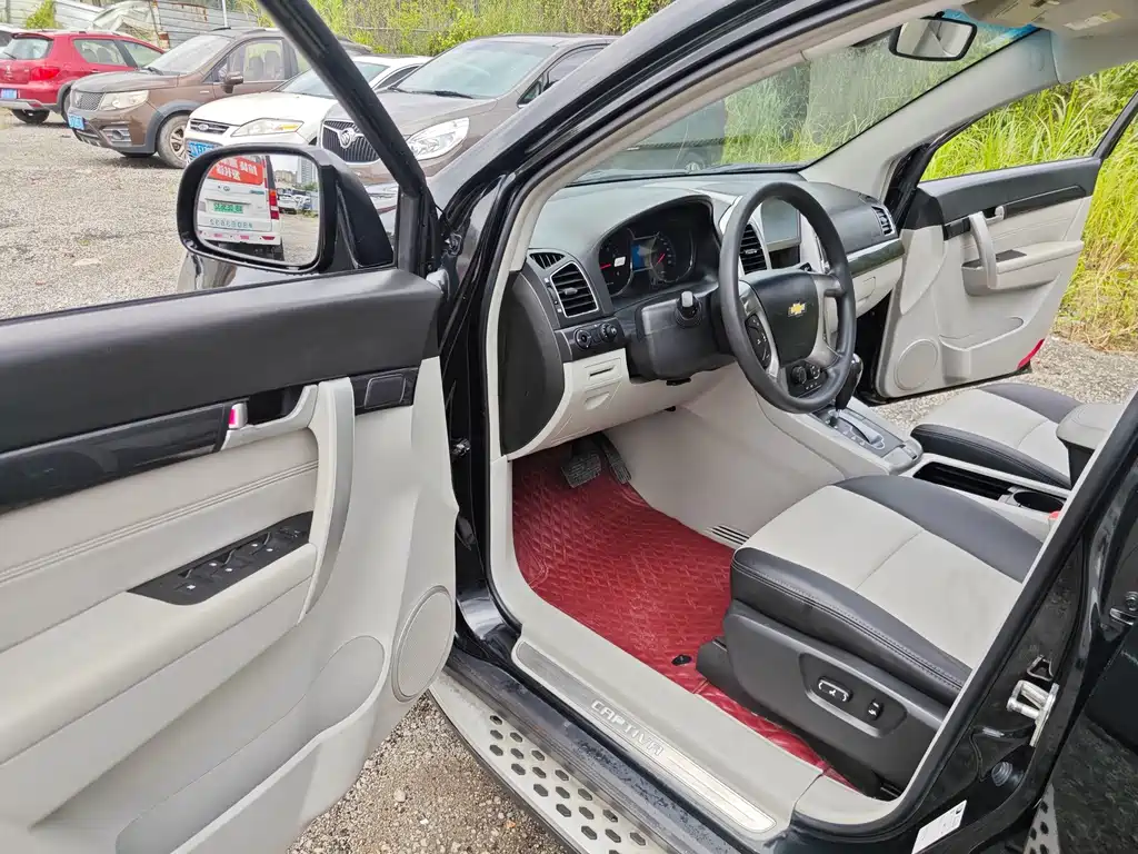 Chevrolet Captiva — миниатюра 8