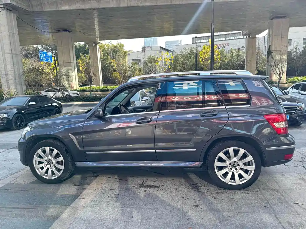 Mercedes-Benz GLK-Class (Import) — миниатюра 4
