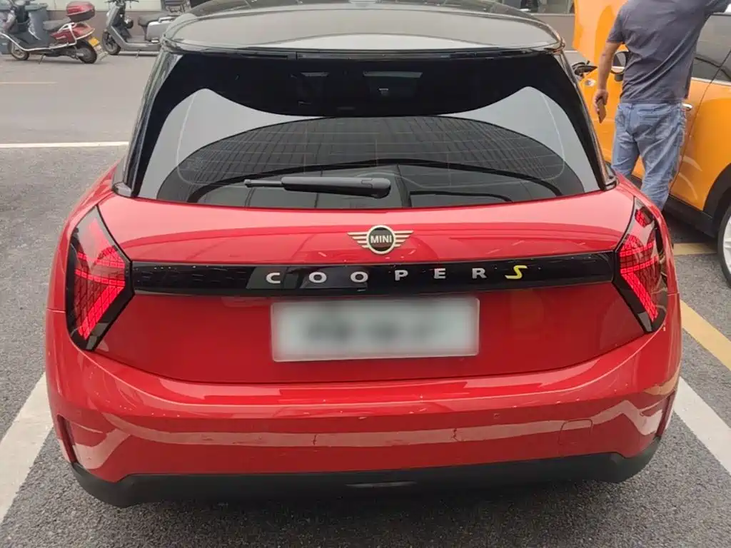 MINI MINI COOPER EV — миниатюра 6
