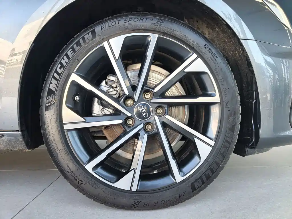 Audi A4L — миниатюра 16