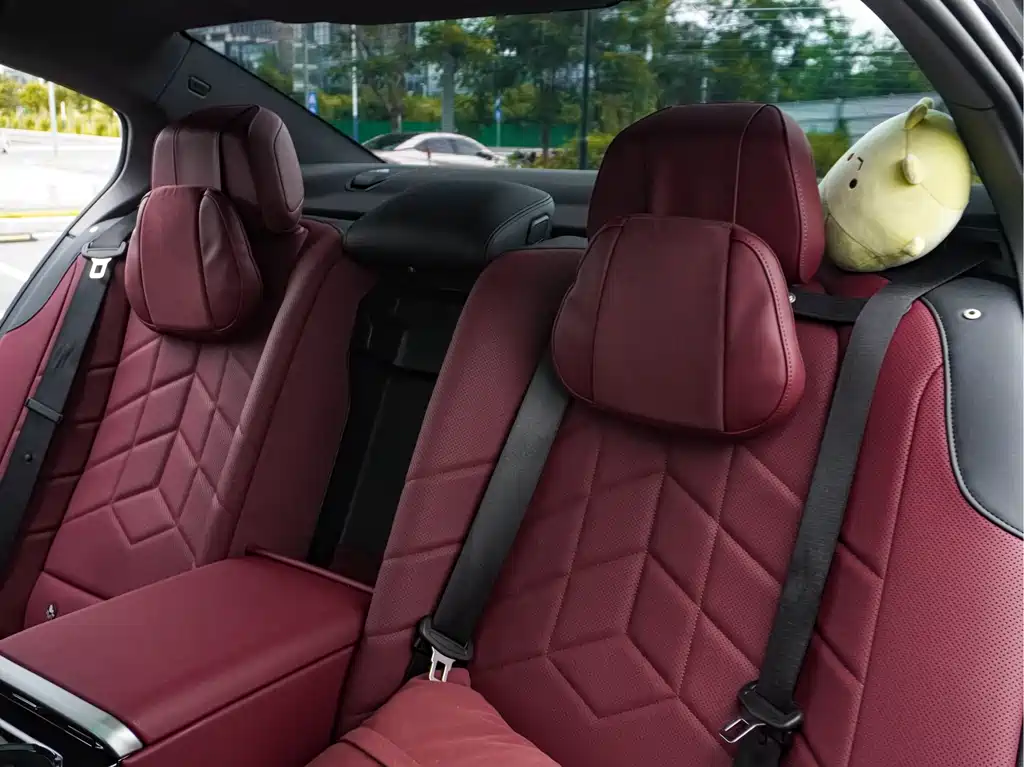 BMW 5 Series — миниатюра 28