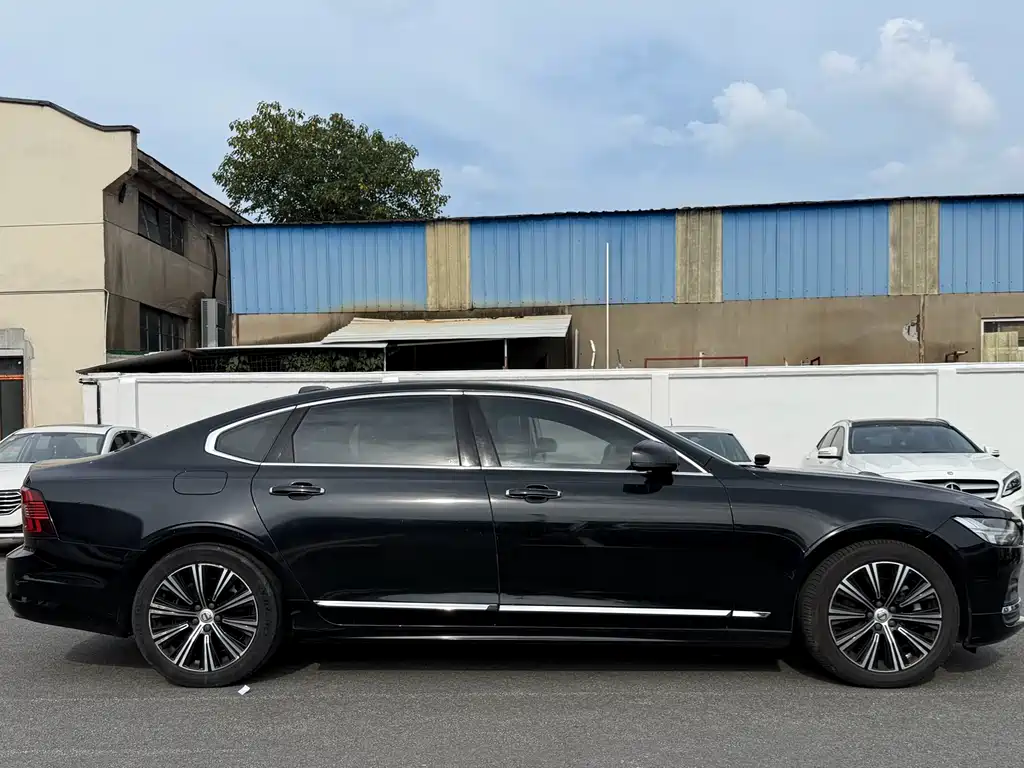 Volvo S90 2021 B5 Luxury