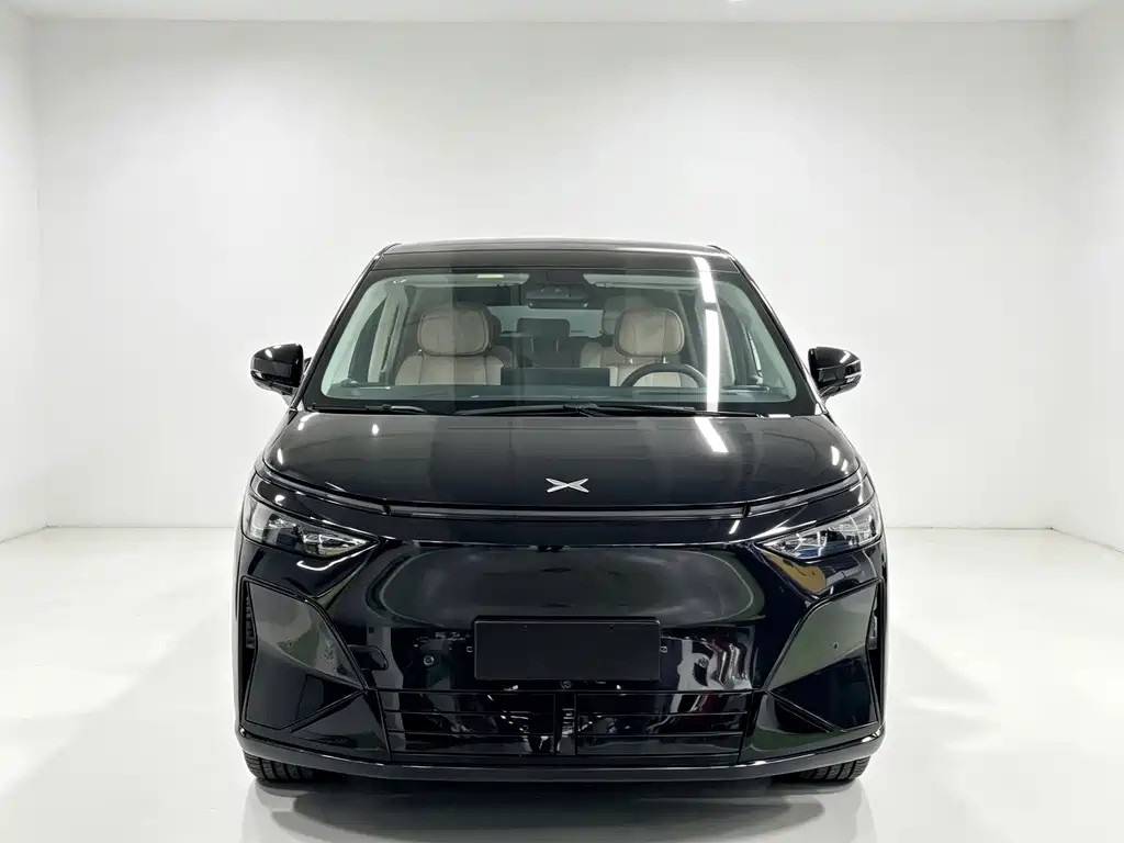 XPeng X9 — миниатюра 3