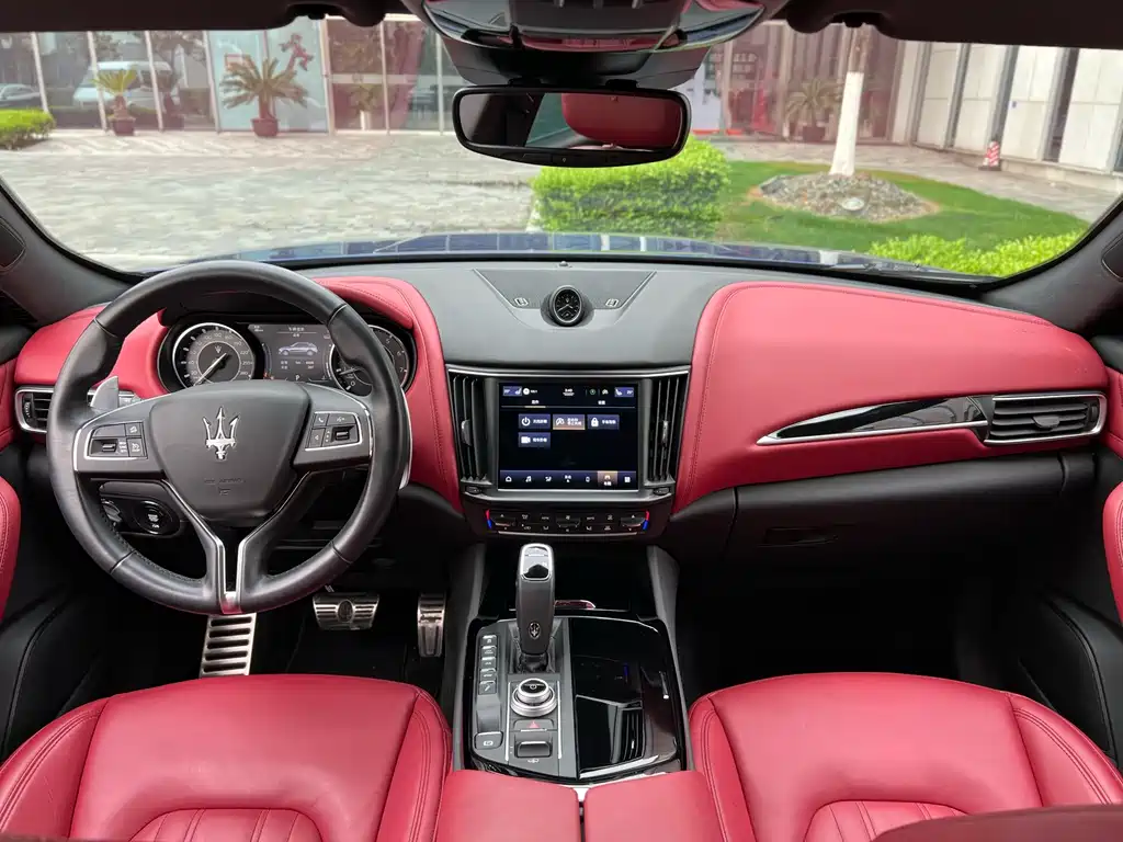 MASERATI LEVANTE