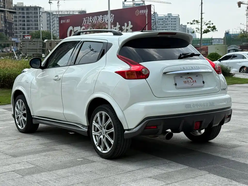 Infiniti ESQ — миниатюра 6
