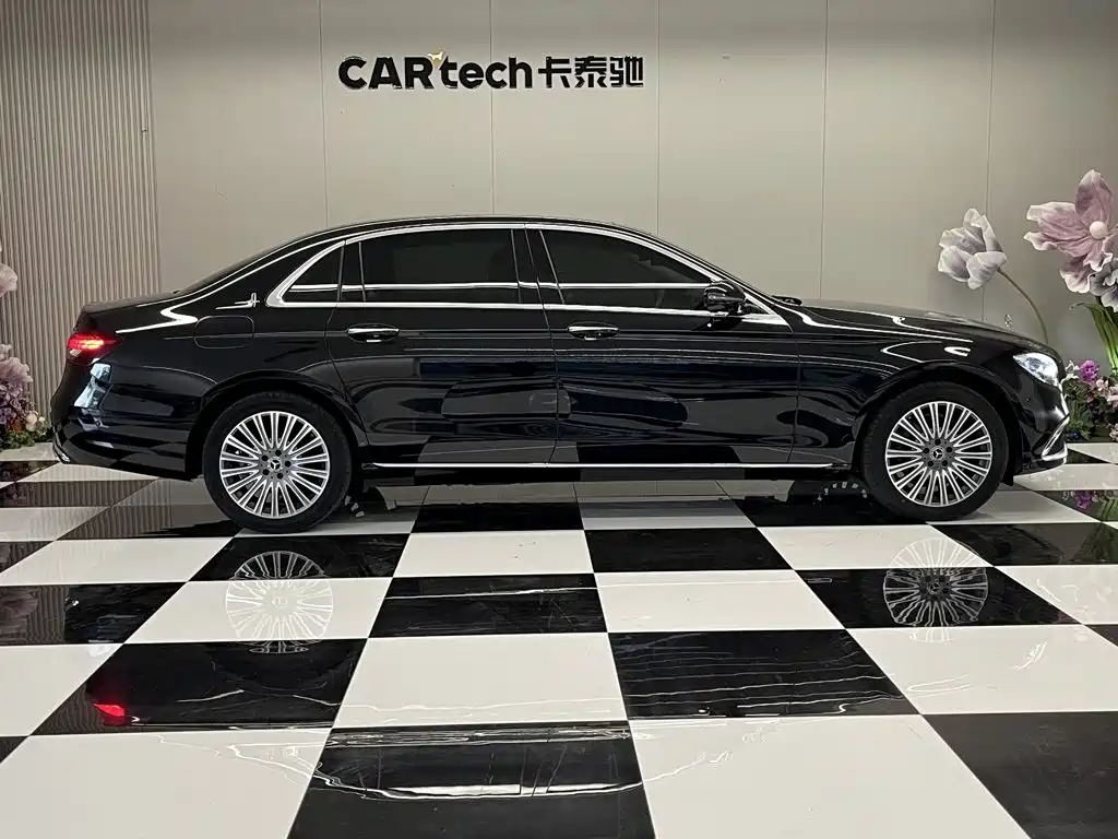 Mercedes-Benz E-Class — миниатюра 4