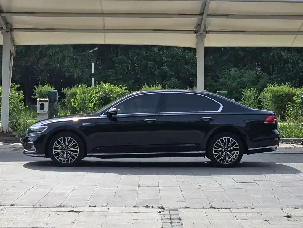 Volkswagen Phideon 380TSI Luxury Edition, фото 3