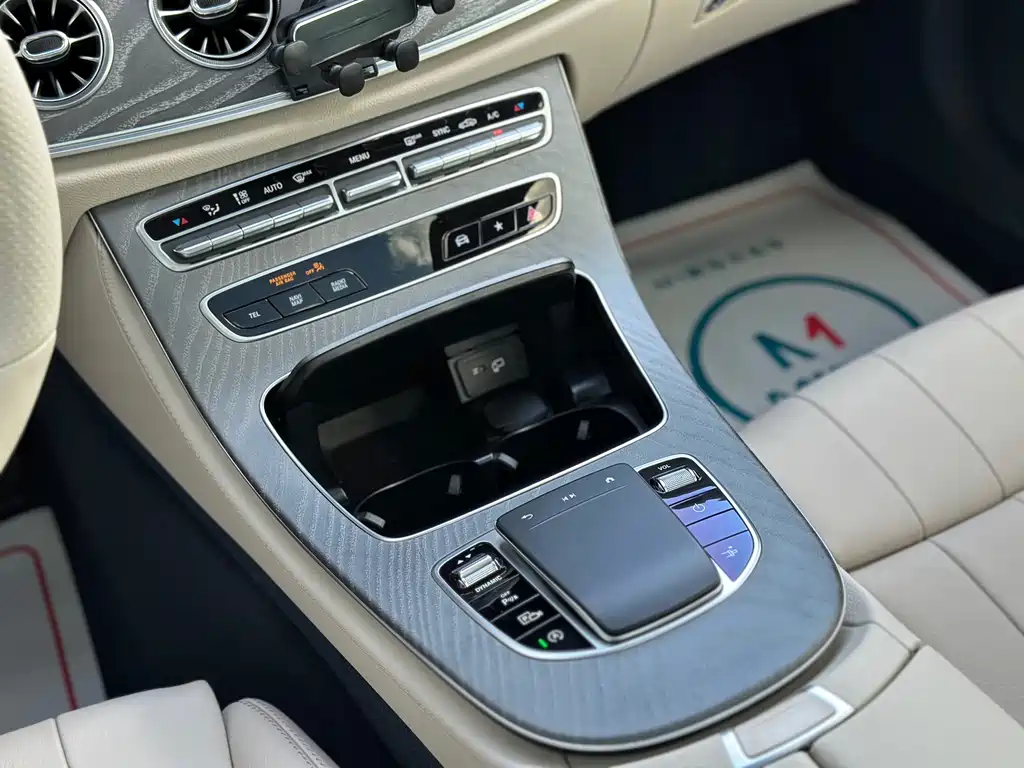 MERCEDES-BENZ E CLASS