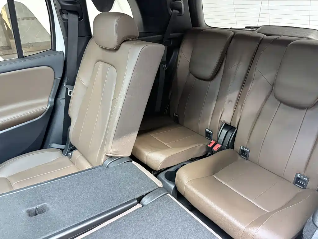 Mercedes-Benz GLB — миниатюра 22