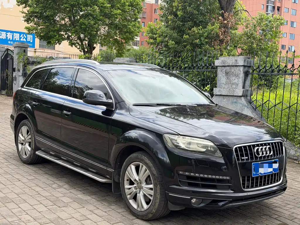 Audi Q7 2011 3.0 TFSI (200kW