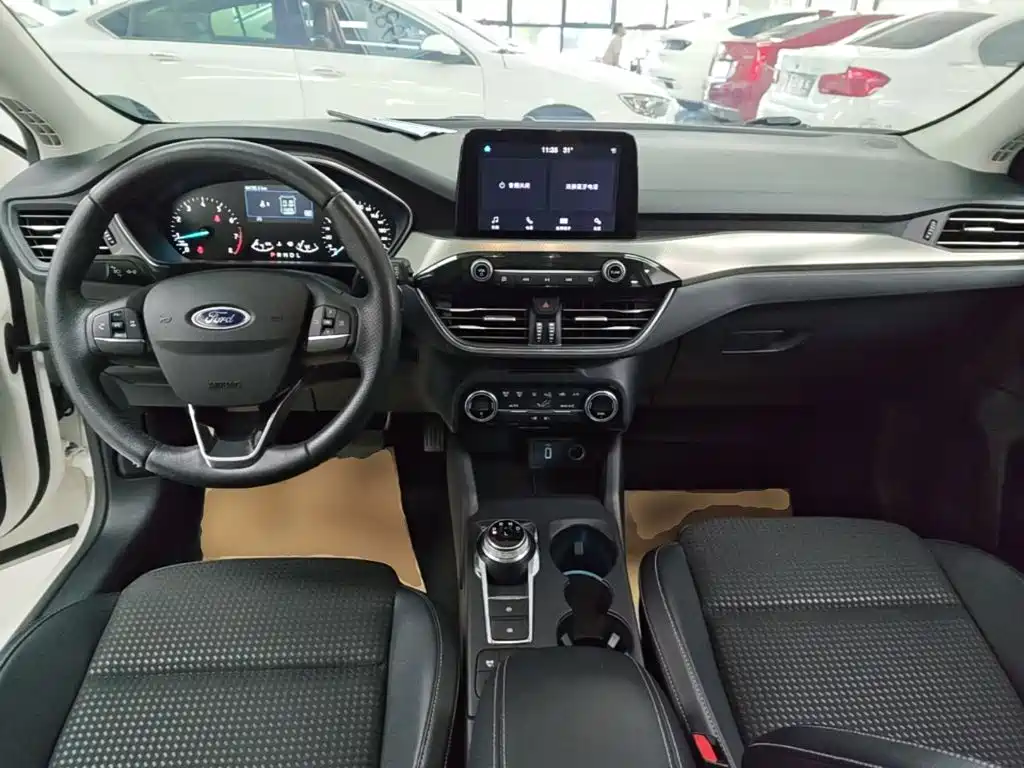 Ford Focus 2020 EcoBoost 180 AT