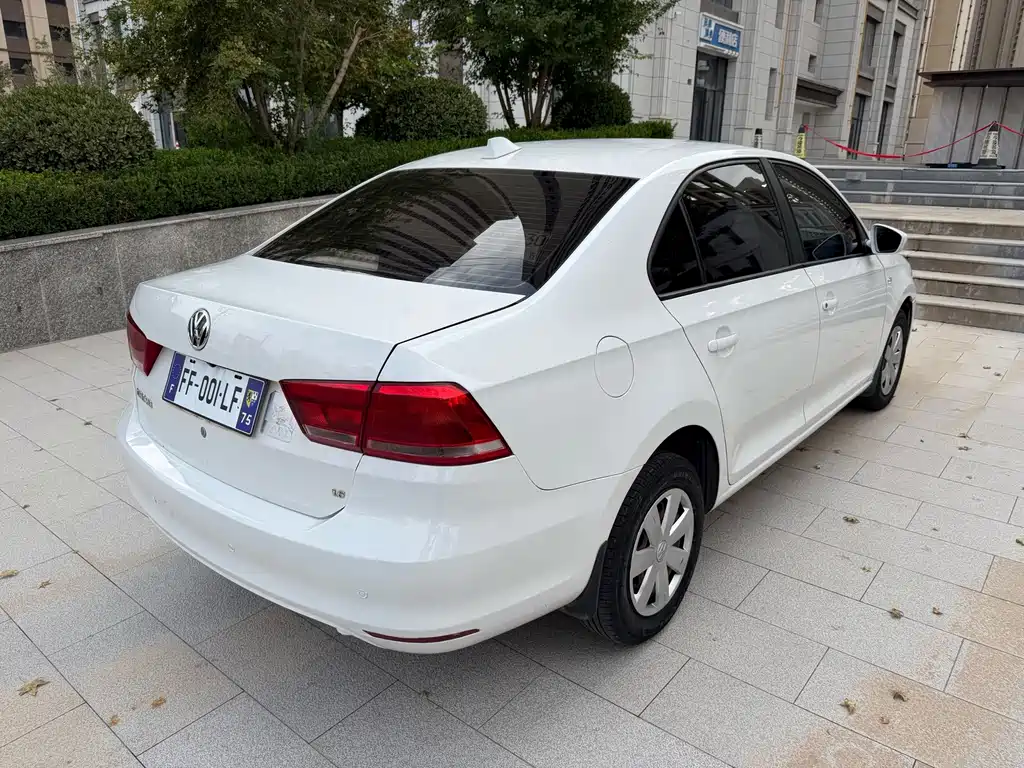 Volkswagen Santana — миниатюра 6