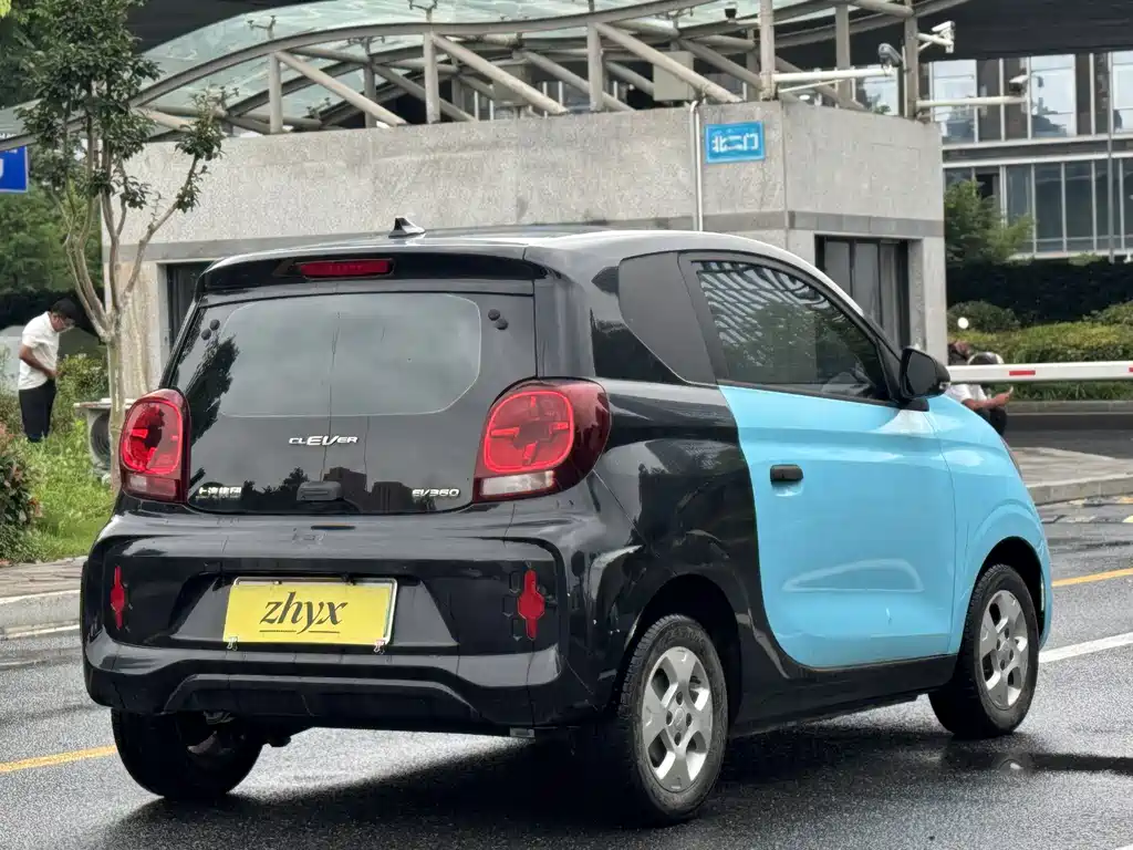 Roewe Clever 2021 302km