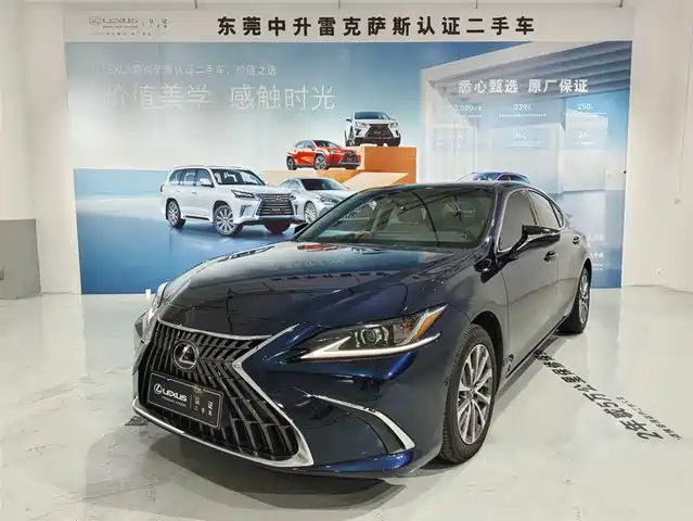 LEXUS ES 2024