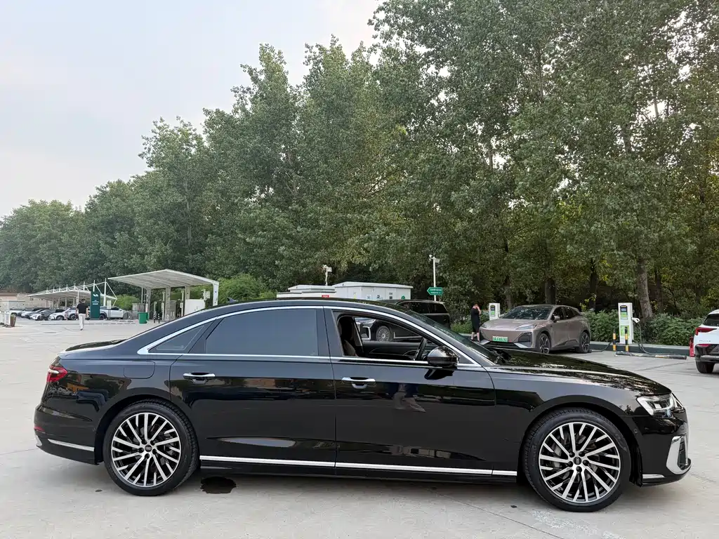 Audi A8 2024 A8L 50 TFSI quattro