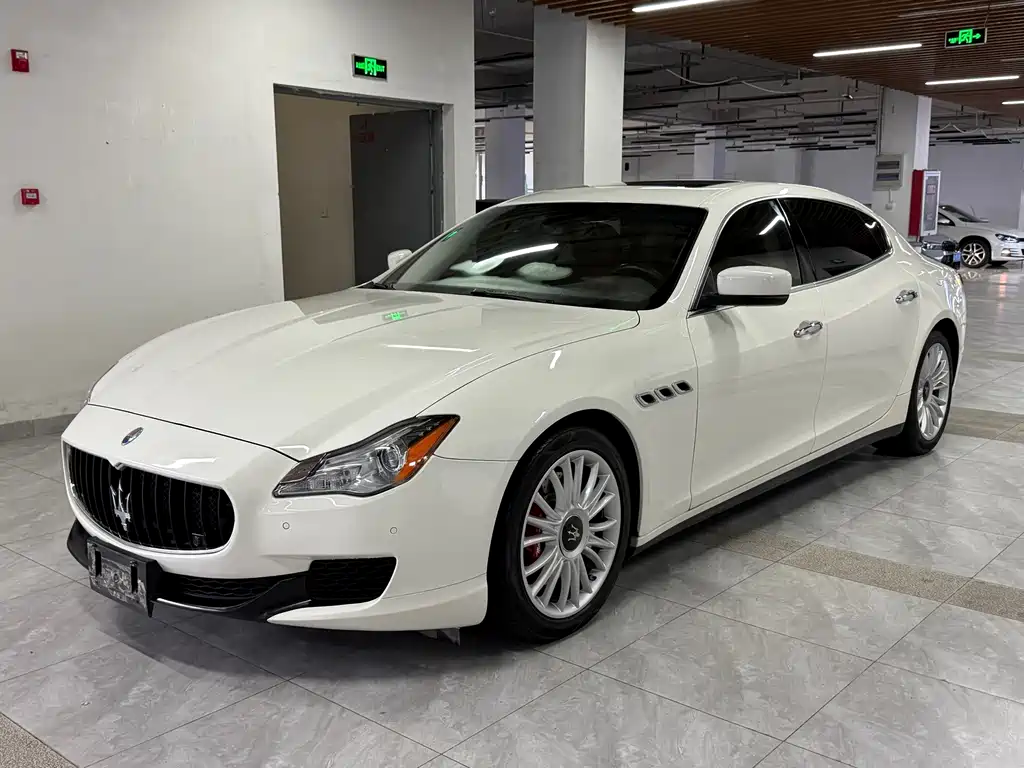 Maserati Quattroporte