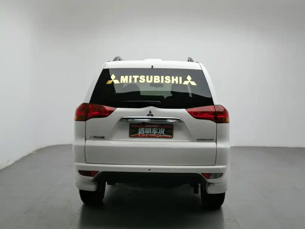 Mitsubishi Pajero Sport — миниатюра 4