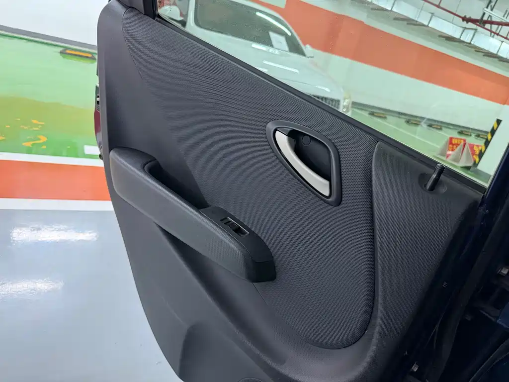 Honda Fit — миниатюра 6