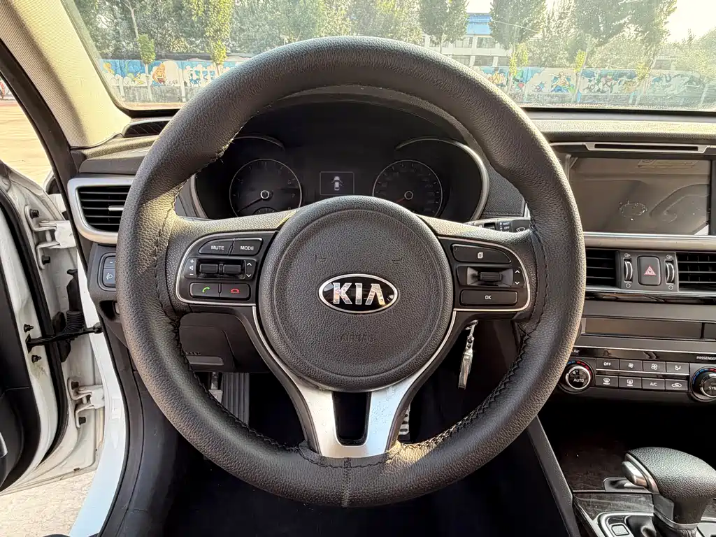 Kia K5 — миниатюра 7
