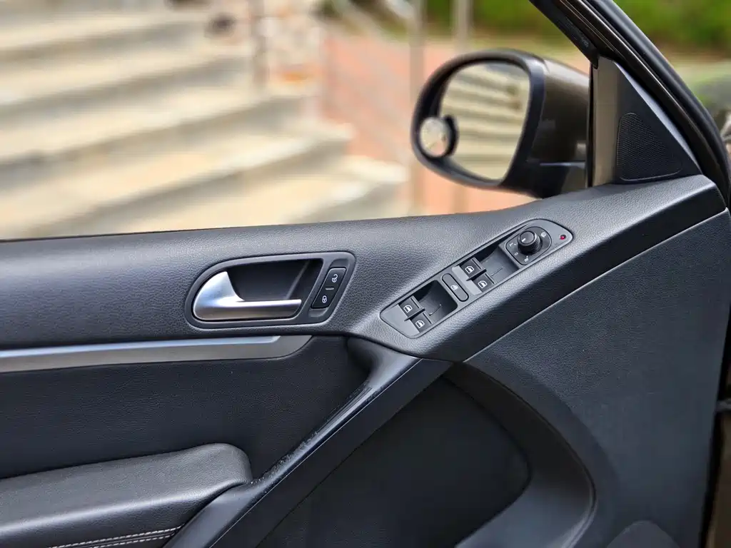 Volkswagen Tiguan 2015 1.8TSI AT