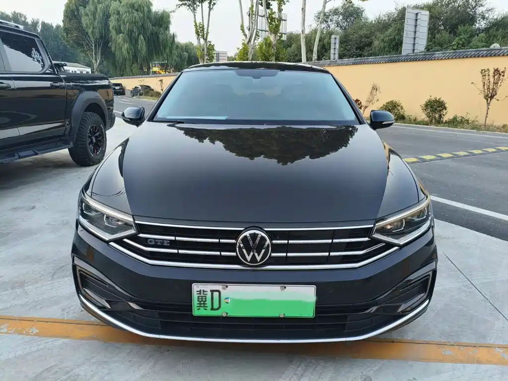 Volkswagen Magotan PHEV — миниатюра 2