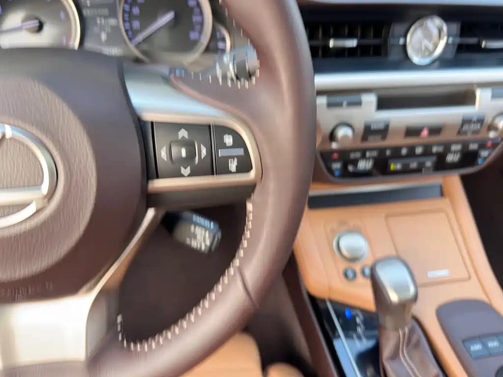 Lexus ES — миниатюра 14