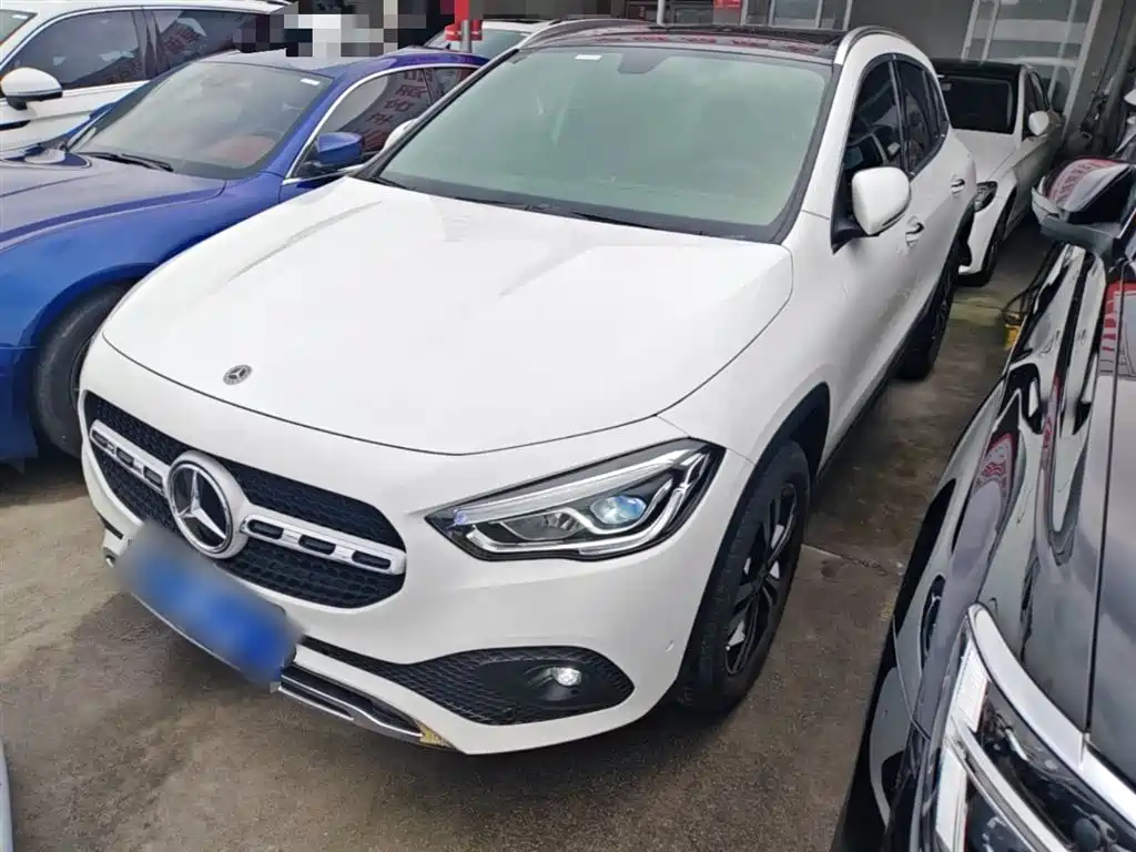 Mercedes-Benz GLA 2021