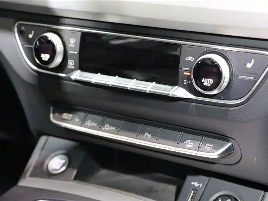 Audi Q5L — миниатюра 12