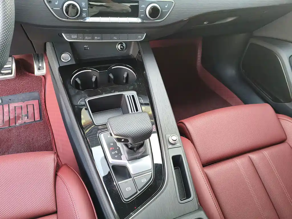 Audi A4L — миниатюра 13