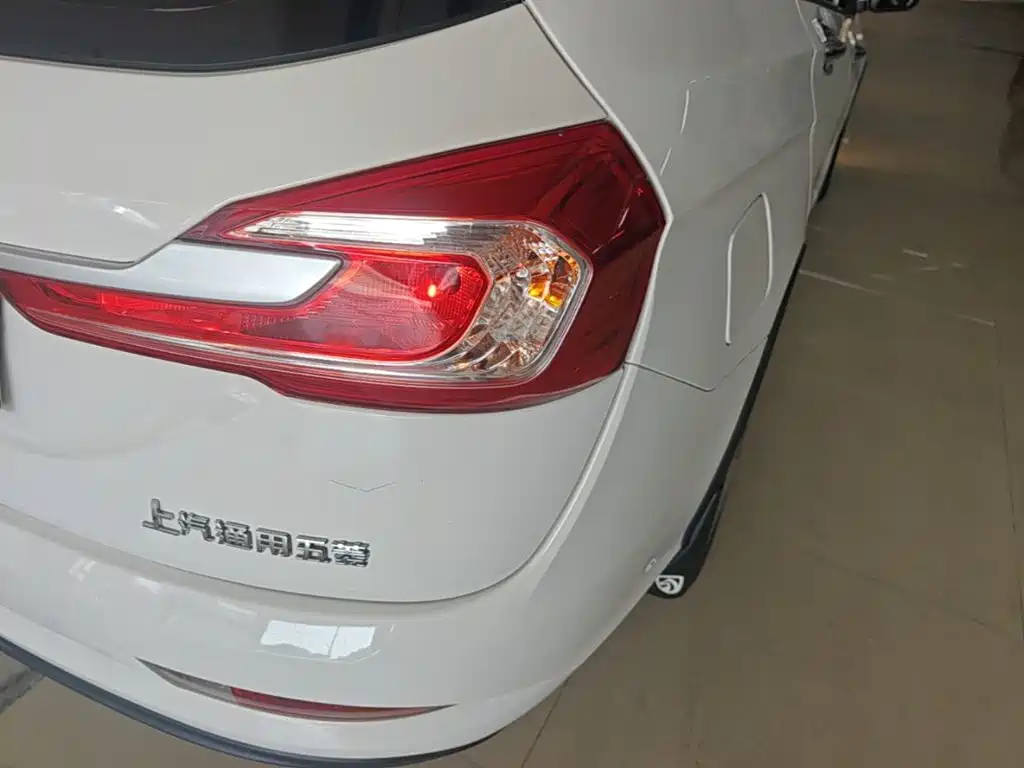 Baojun 310W — миниатюра 8