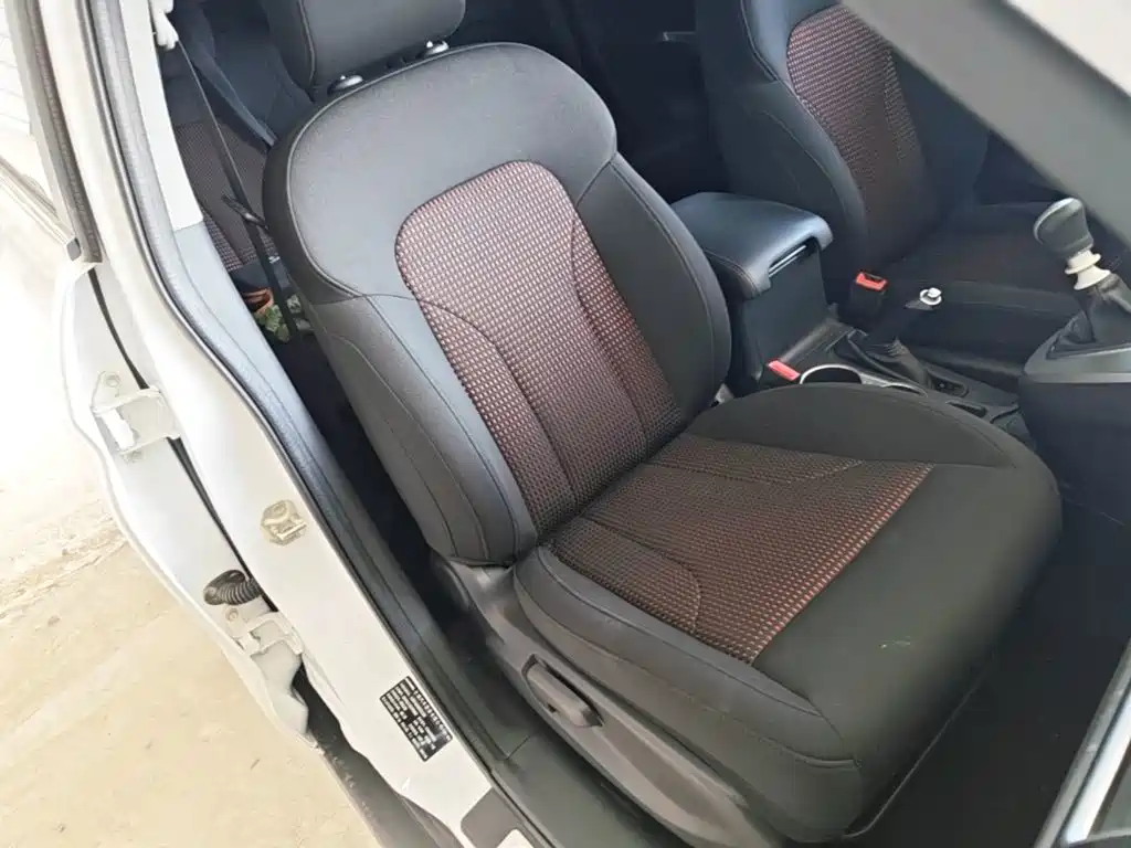 Haval M6 — миниатюра 25