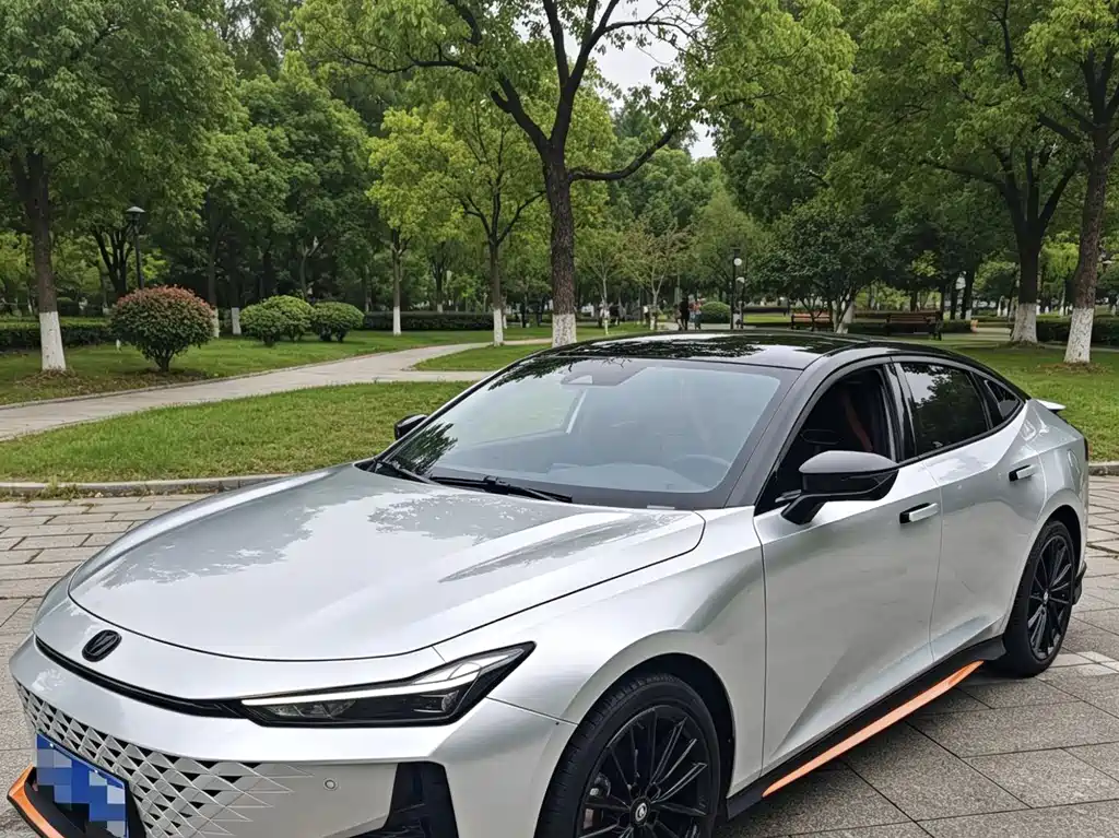 Changan UNI-V 2024