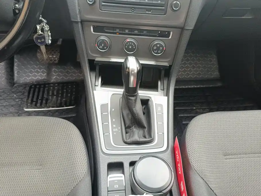 Volkswagen Golf — миниатюра 16