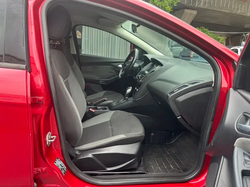 Ford Focus — миниатюра 16
