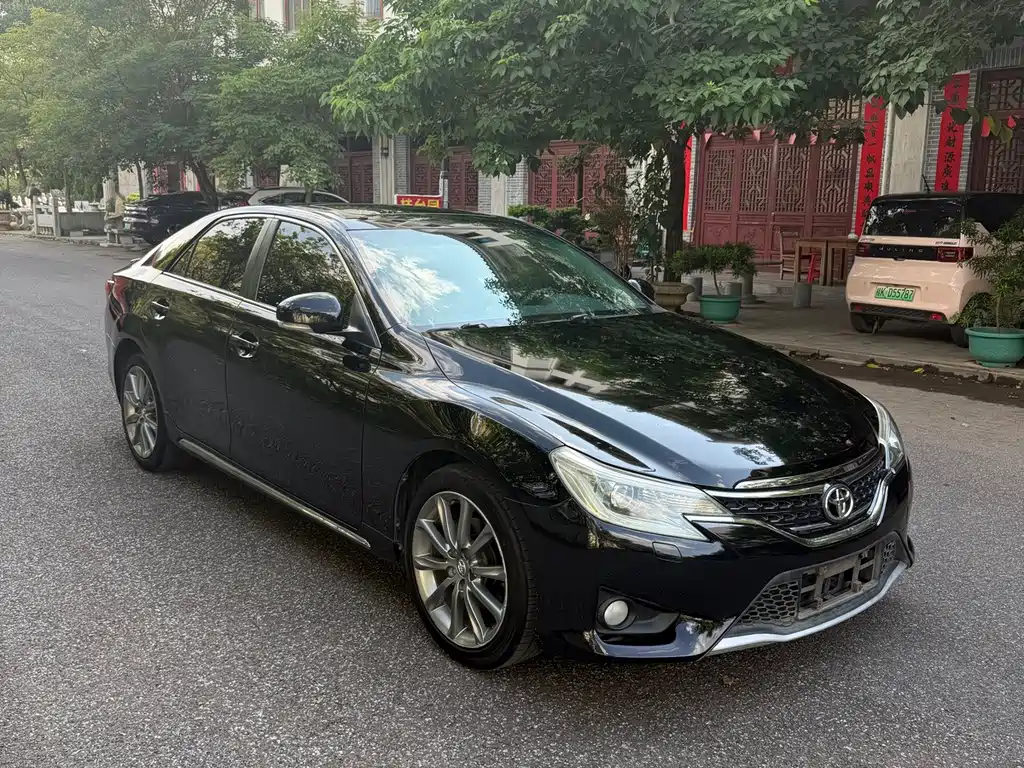 Toyota Reiz — миниатюра 3