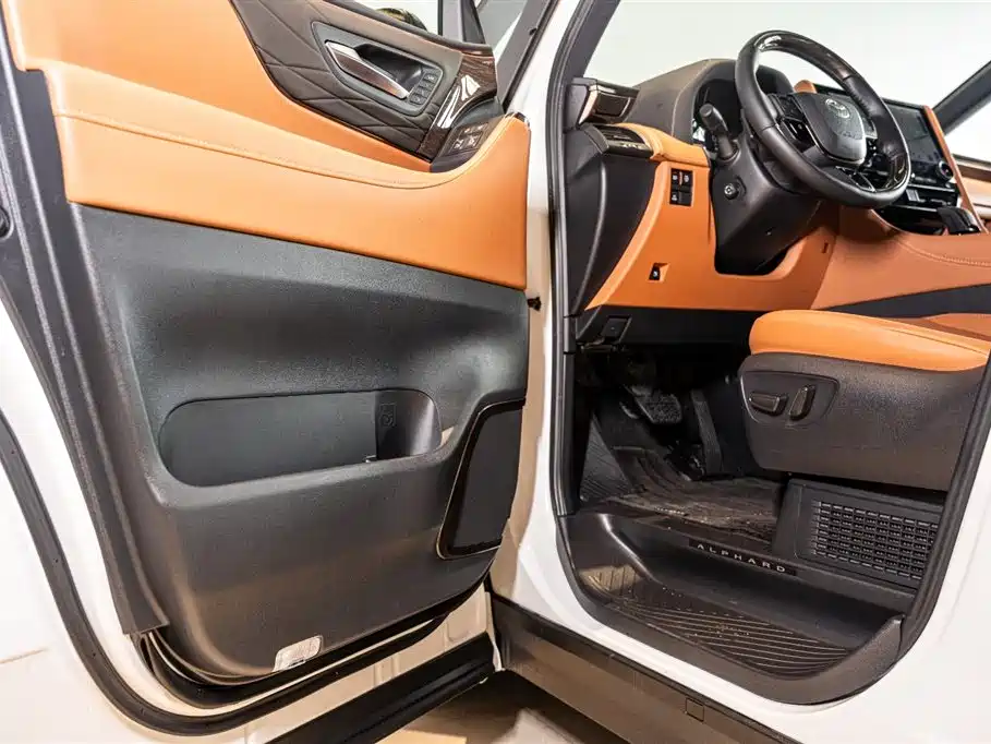 Toyota Alphard 2024 2.5L Premium