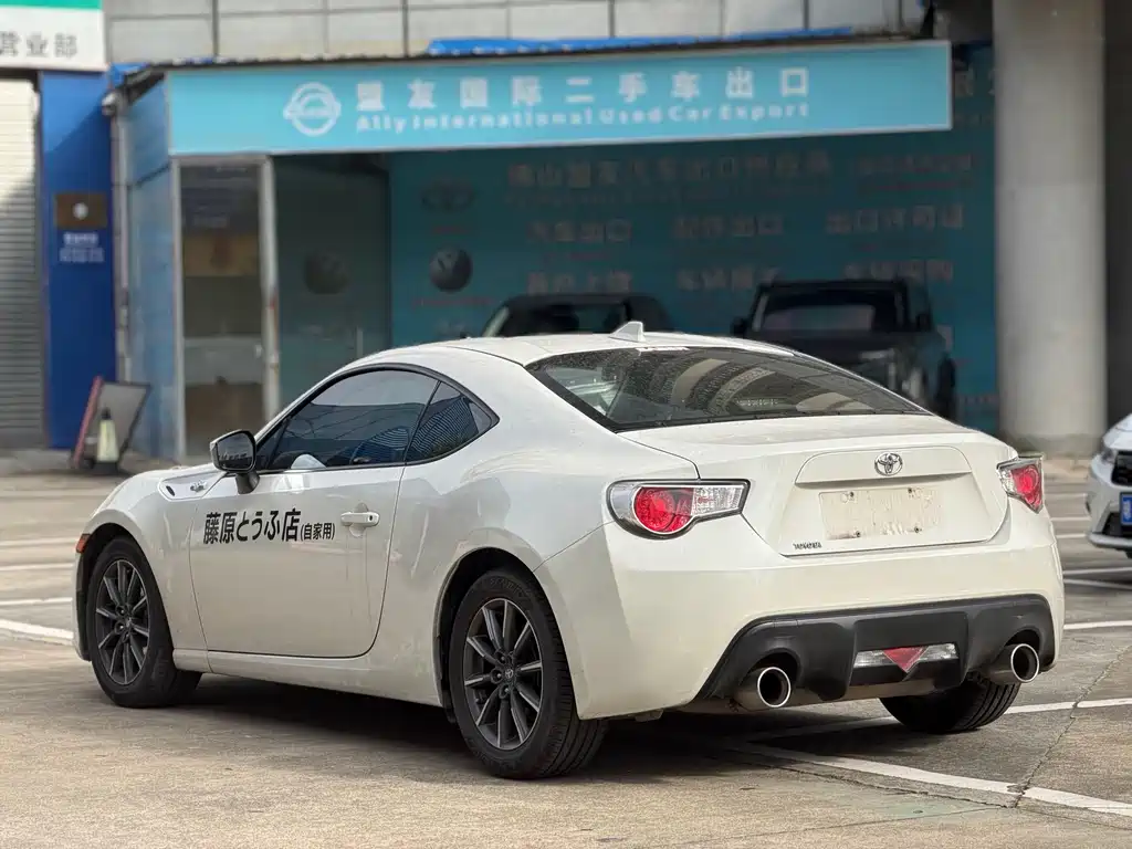Toyota 86 — миниатюра 6