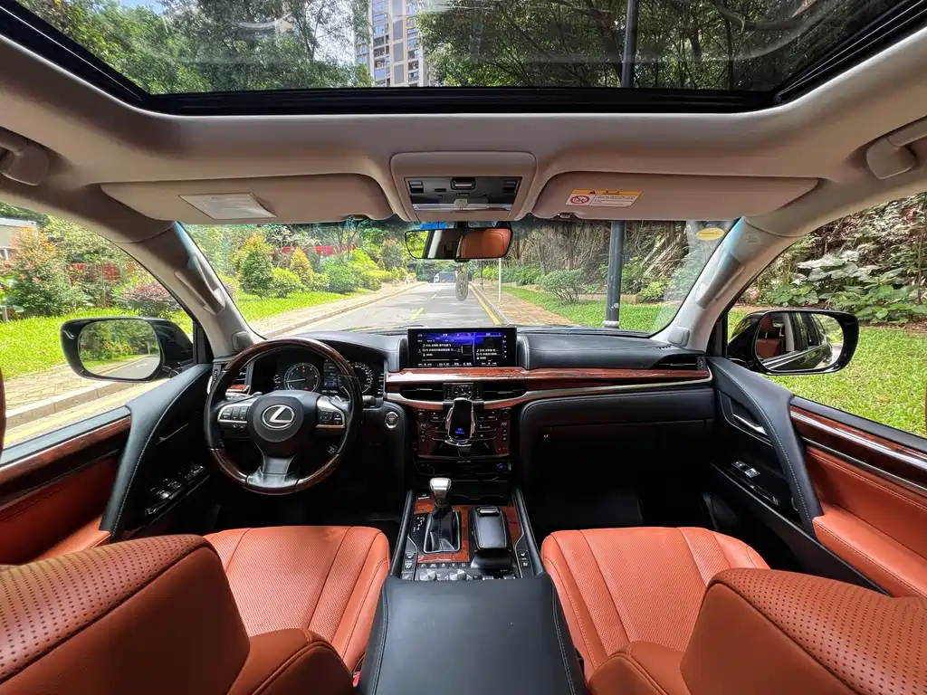 Lexus LX — миниатюра 4