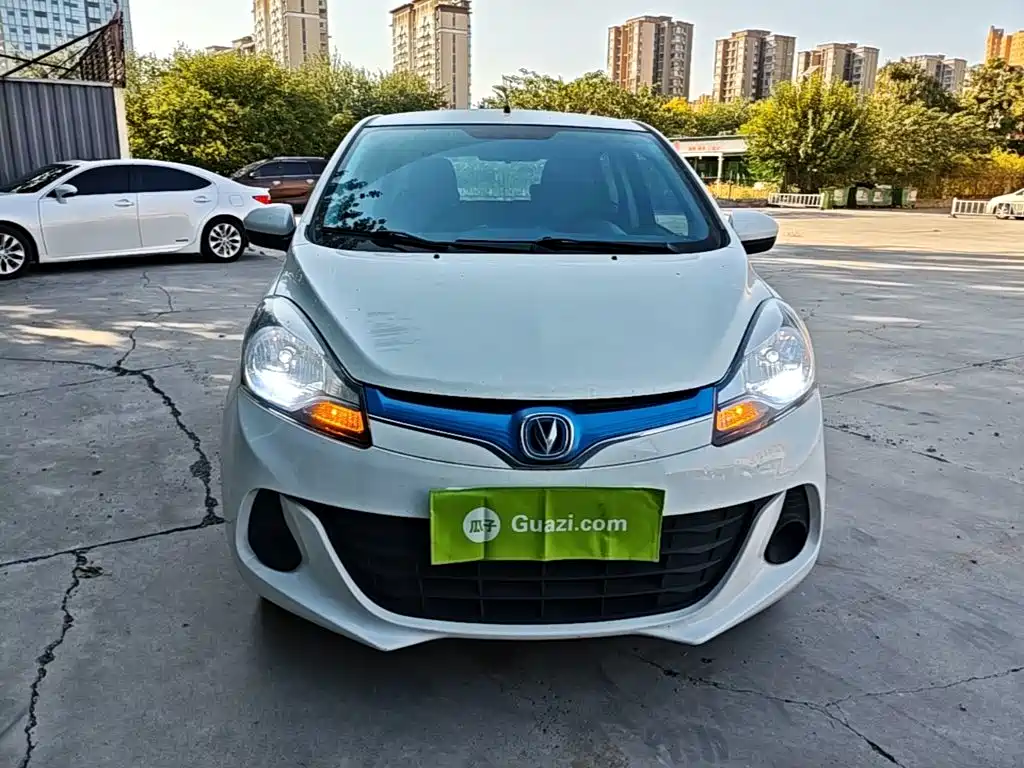Changan EV — миниатюра 3