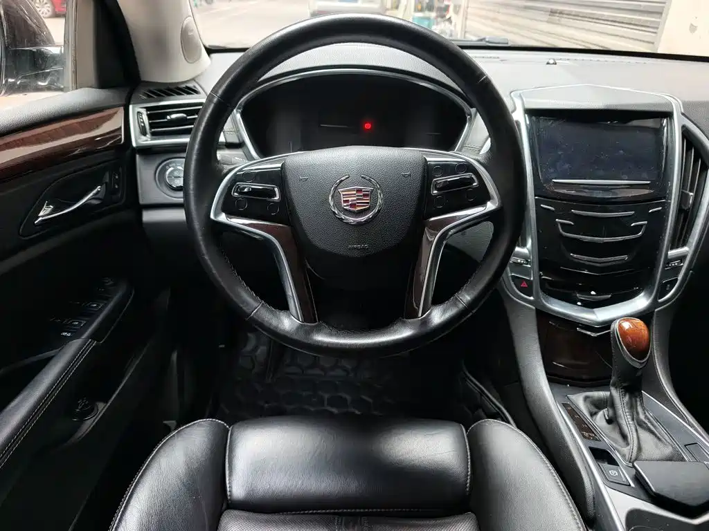 Cadillac SRX — миниатюра 19