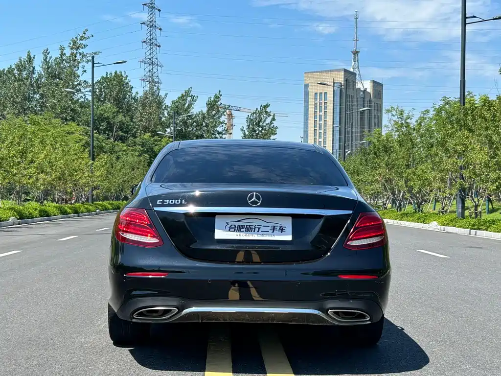 Mercedes-Benz E-Class — миниатюра 22